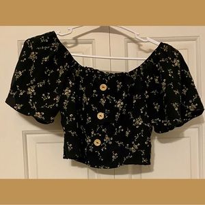 Cute top to show off those abs